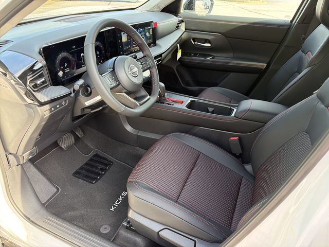 New 2026 Nissan Kicks SR w/ SR Premium Package FWD image 11