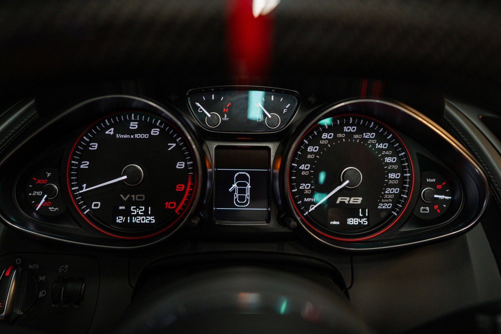 Used 2011 Audi R8 V10 AWD/4WD image 21