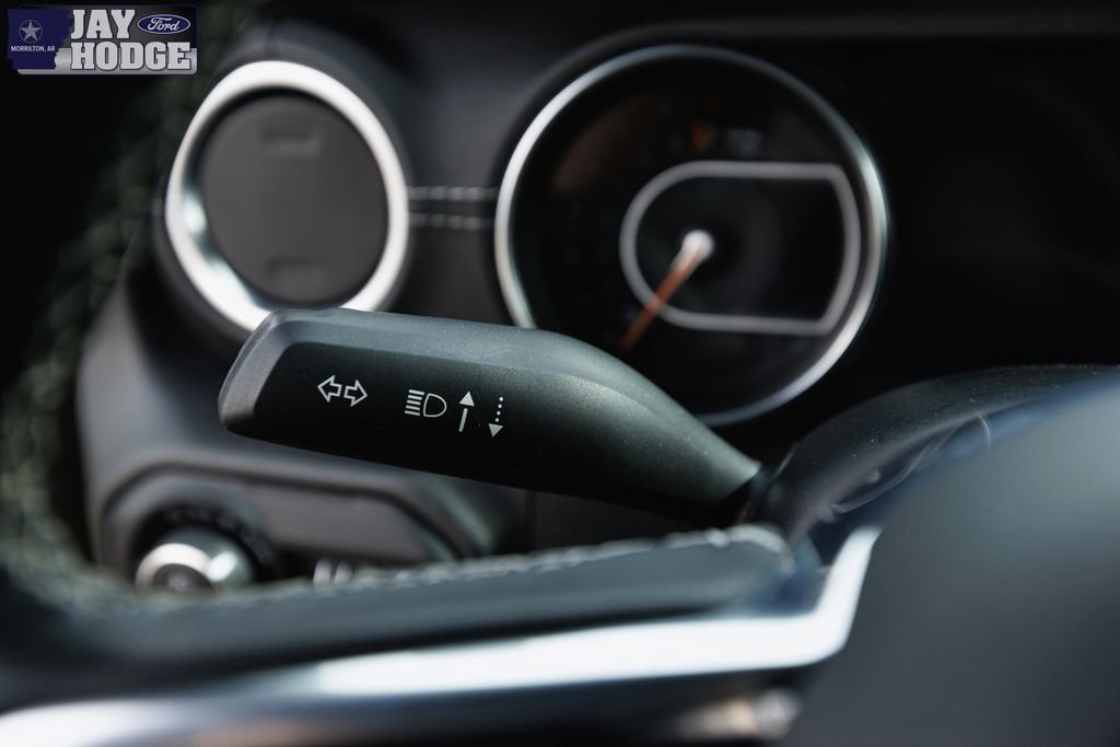 Used 2020 Jeep Gladiator Overland w/ Cold Weather Group image 18