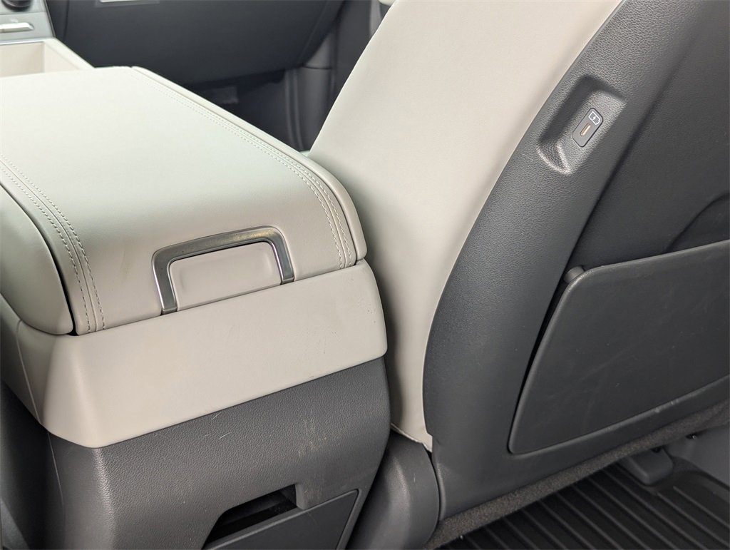Certified 2025 Hyundai Santa Fe SEL image 17