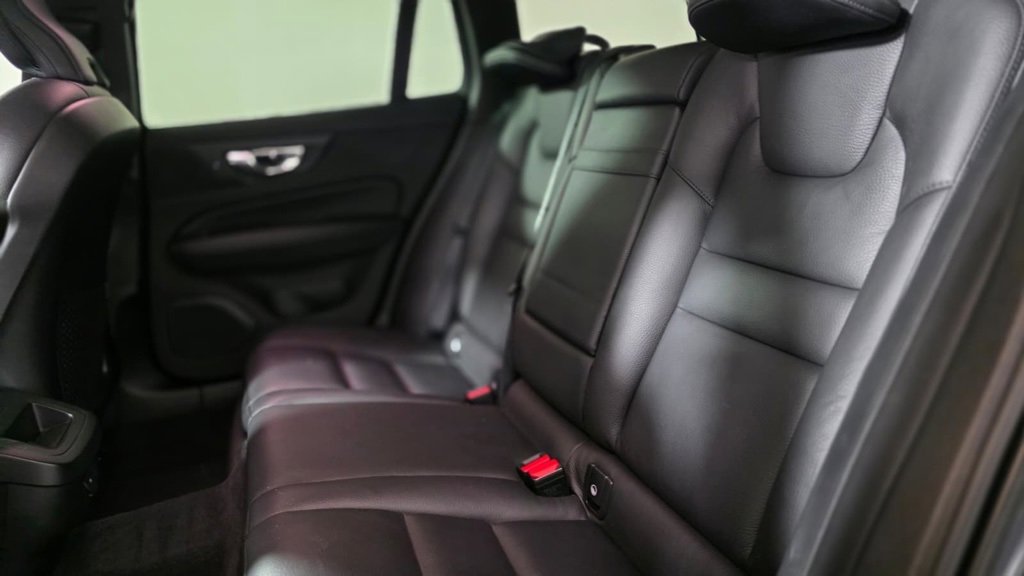 Used 2021 Volvo V60 T5 Cross Country w/ Climate Package image 26