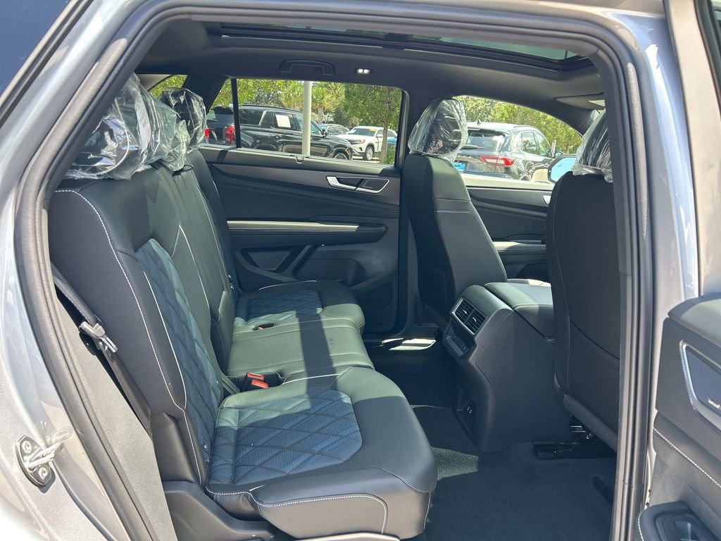 New 2025 Volkswagen Atlas Cross Sport SEL Premium R-Line image 41