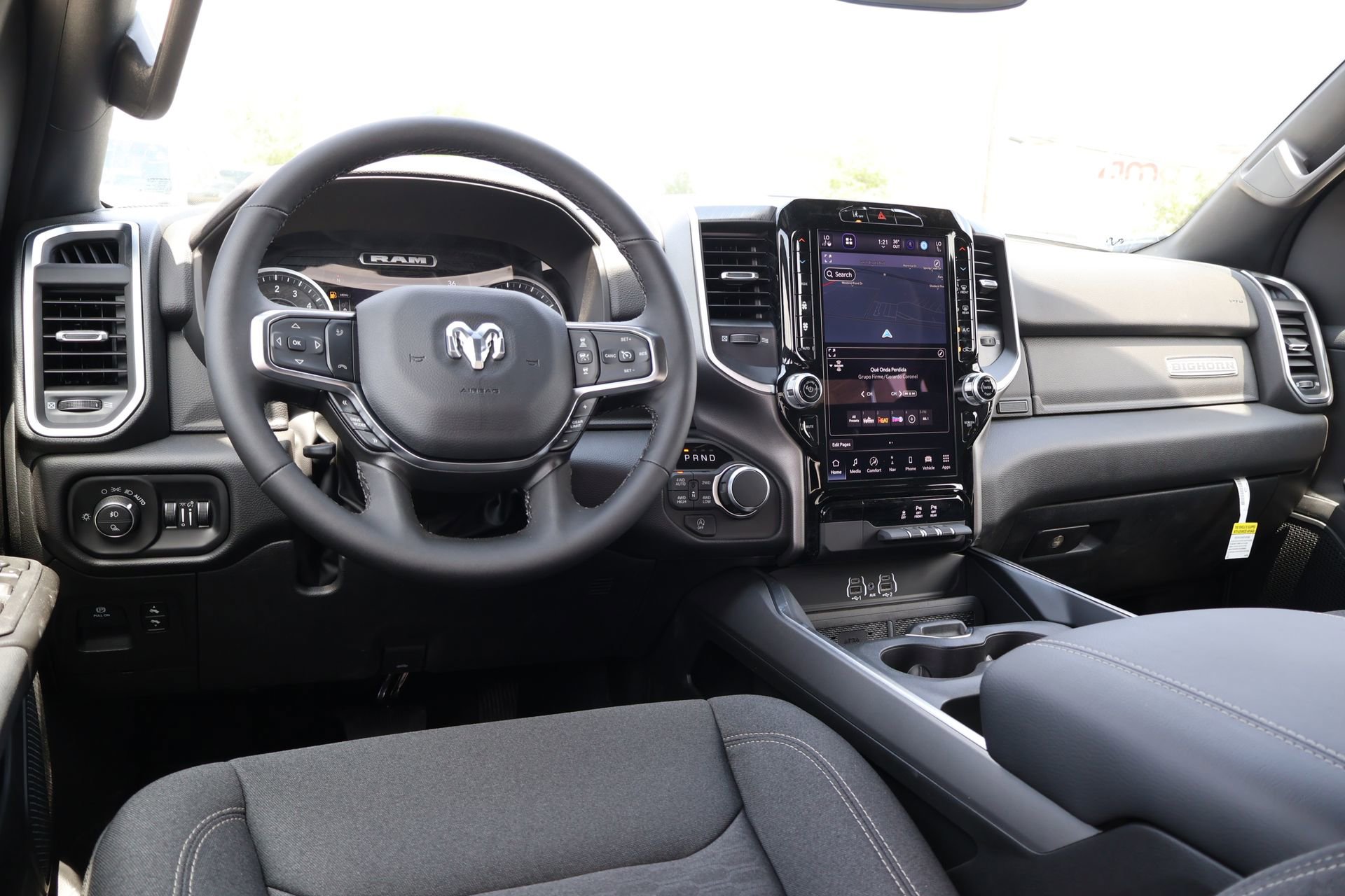 New 2026 RAM 1500 4x4 Crew Cab image 2