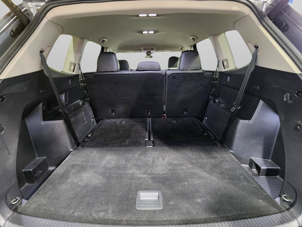 Used 2024 Volkswagen Atlas SE AWD/4WD image 30