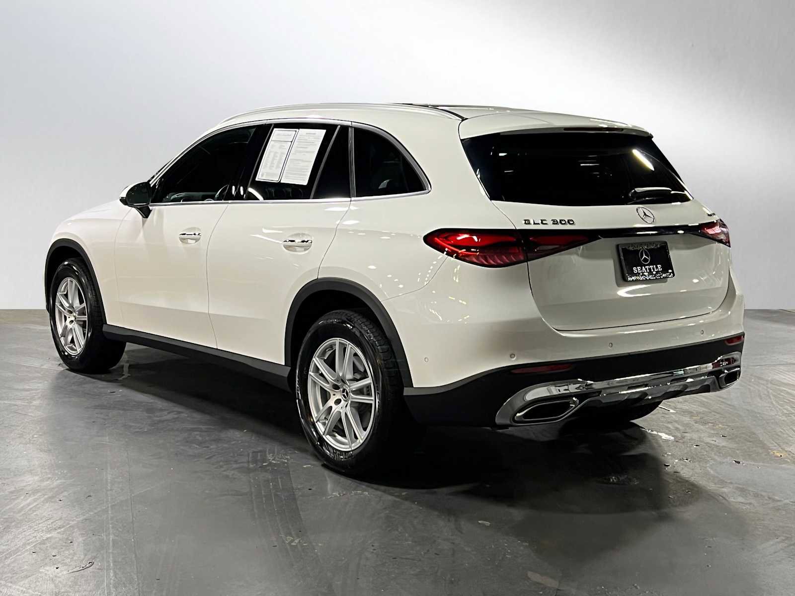 Certified 2025 Mercedes-Benz GLC 300 GLC 300 image 5