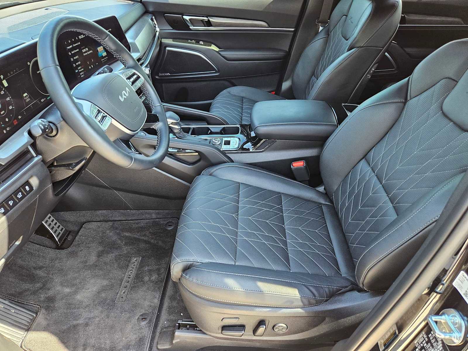 Certified 2025 Kia Telluride SX X-Line AWD/4WD image 15