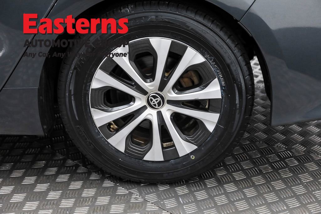 Used 2022 Toyota Prius Prime XLE image 32