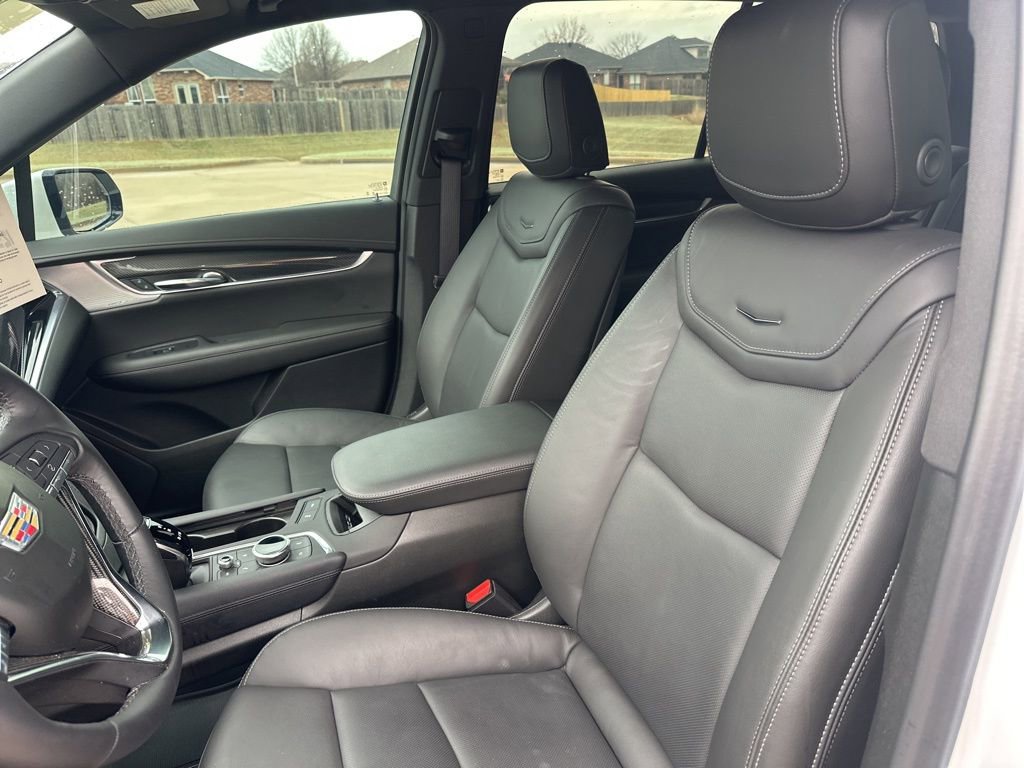 Certified 2025 Cadillac XT6 Sport w/ Technology Package image 16