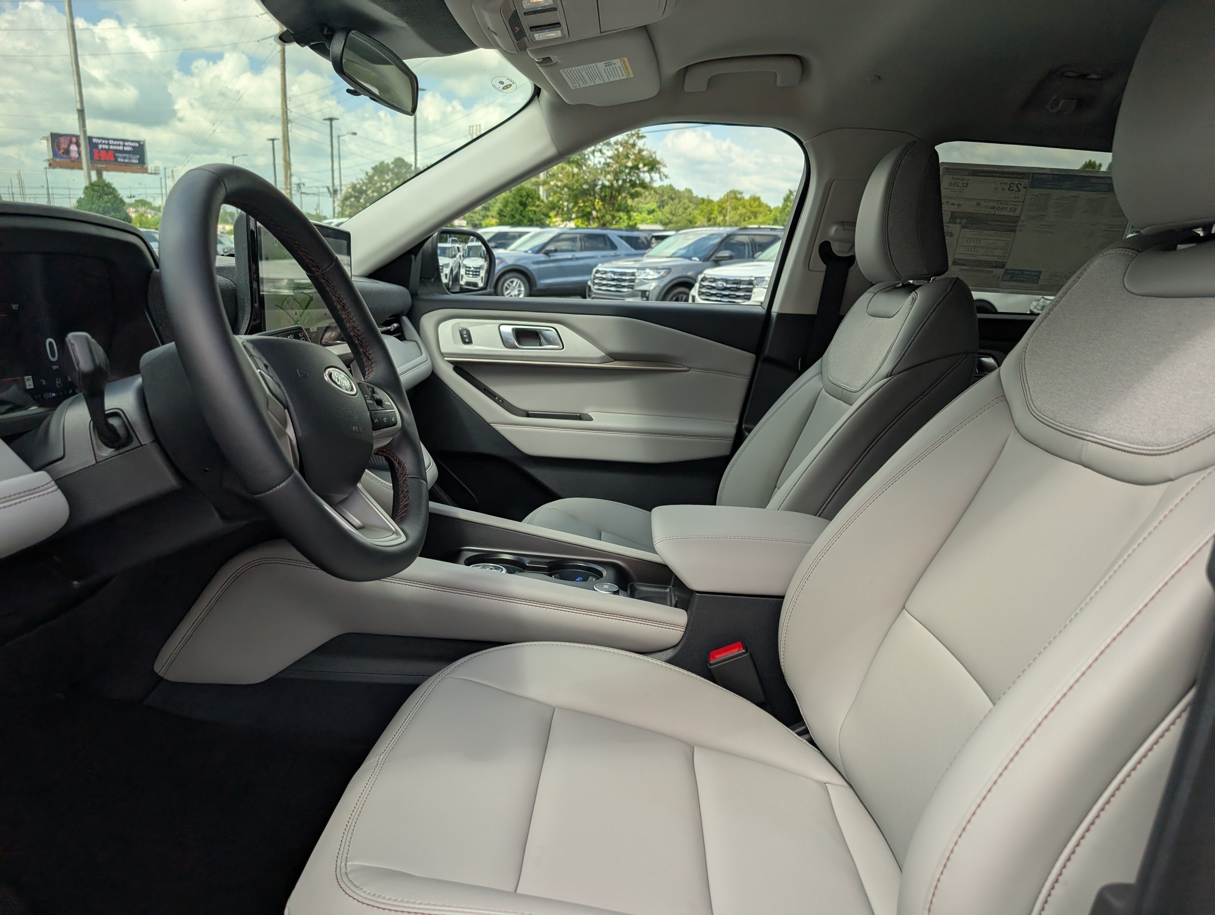 New 2026 Ford Explorer Active w/ Active Comfort Package AWD/4WD image 18