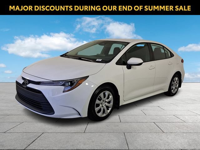 Used 2025 Toyota Corolla LE FWD image 4