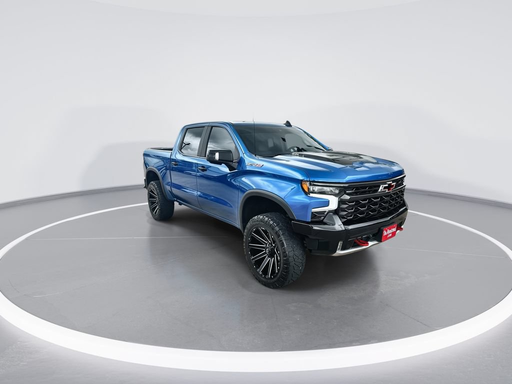 Used 2022 Chevrolet Silverado 1500 ZR2 w/ Technology Package AWD/4WD image 2