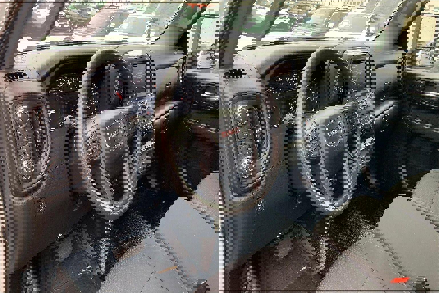 Used 2022 GMC Sierra 2500 Pro w/ Convenience Package AWD/4WD image 11