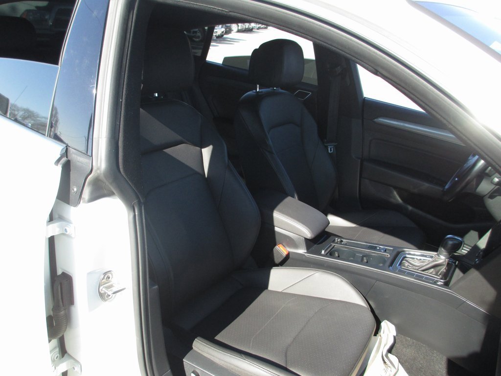 Used 2019 Volkswagen Arteon SE image 16