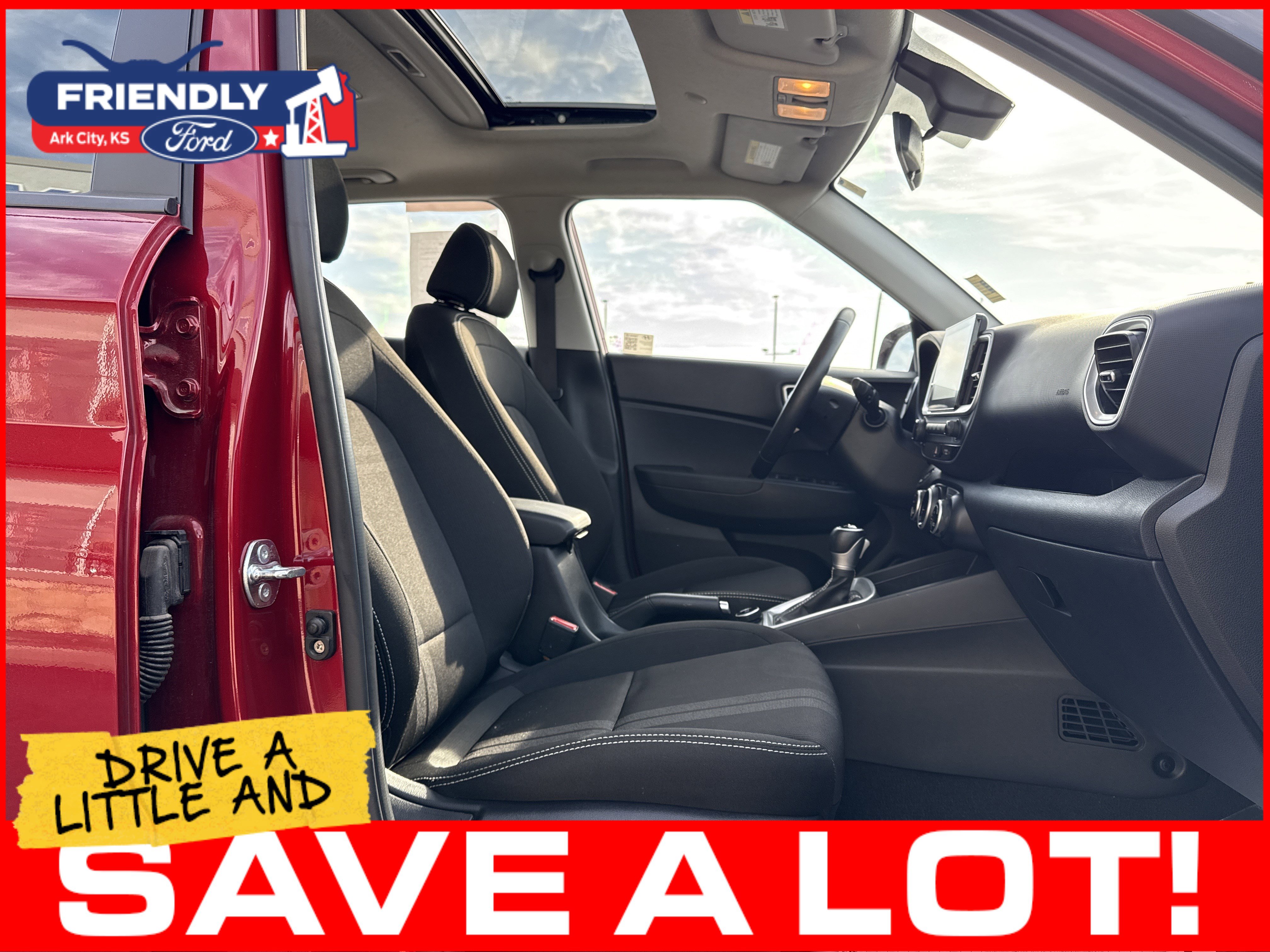 Used 2025 Hyundai Venue SEL FWD image 16