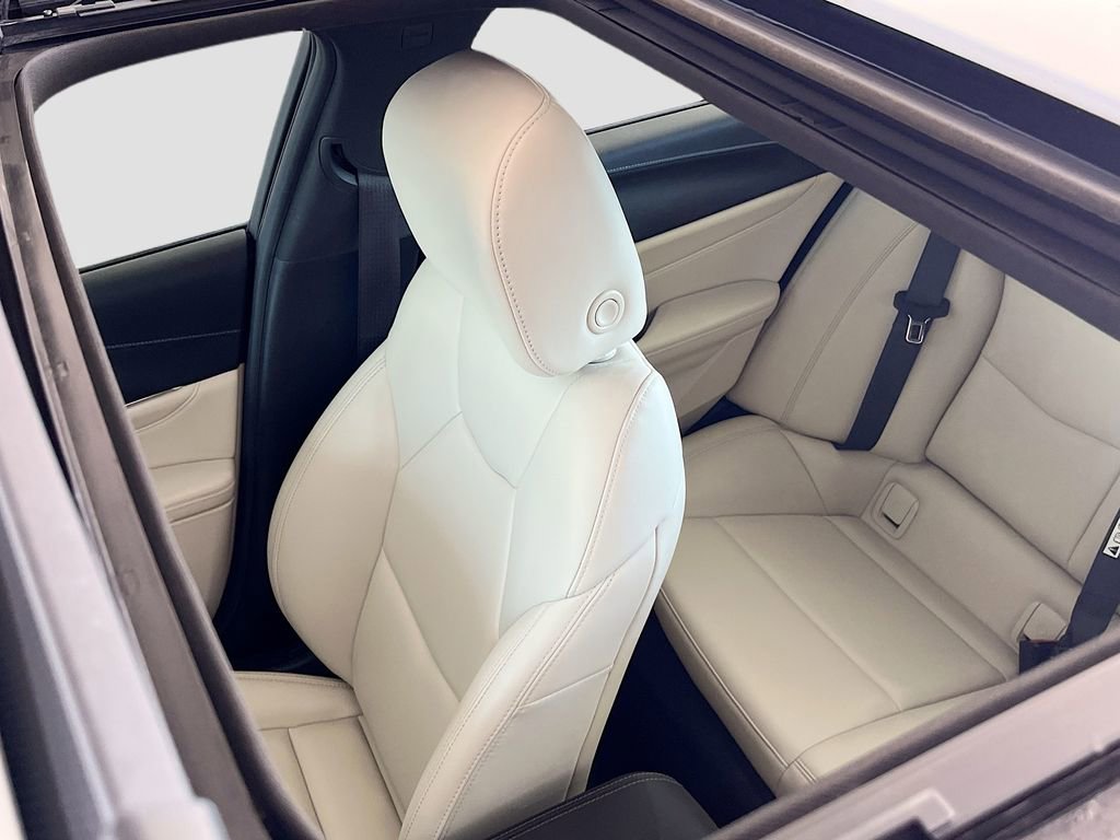 Used 2023 Cadillac CT4 Luxury w/ Sun And Sound Package image 22