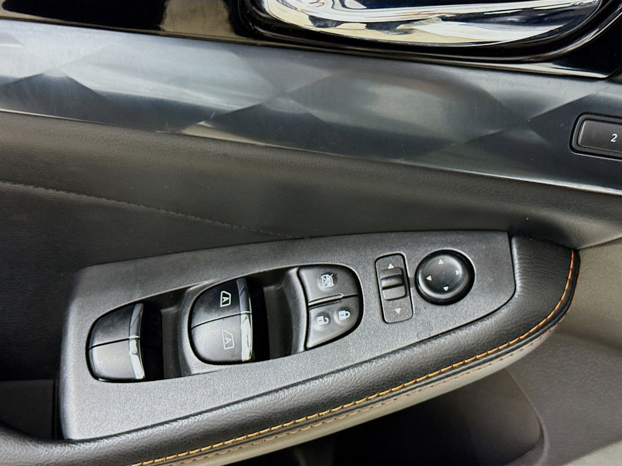 Used 2023 Nissan Maxima SR w/ Sport Mat Group image 21