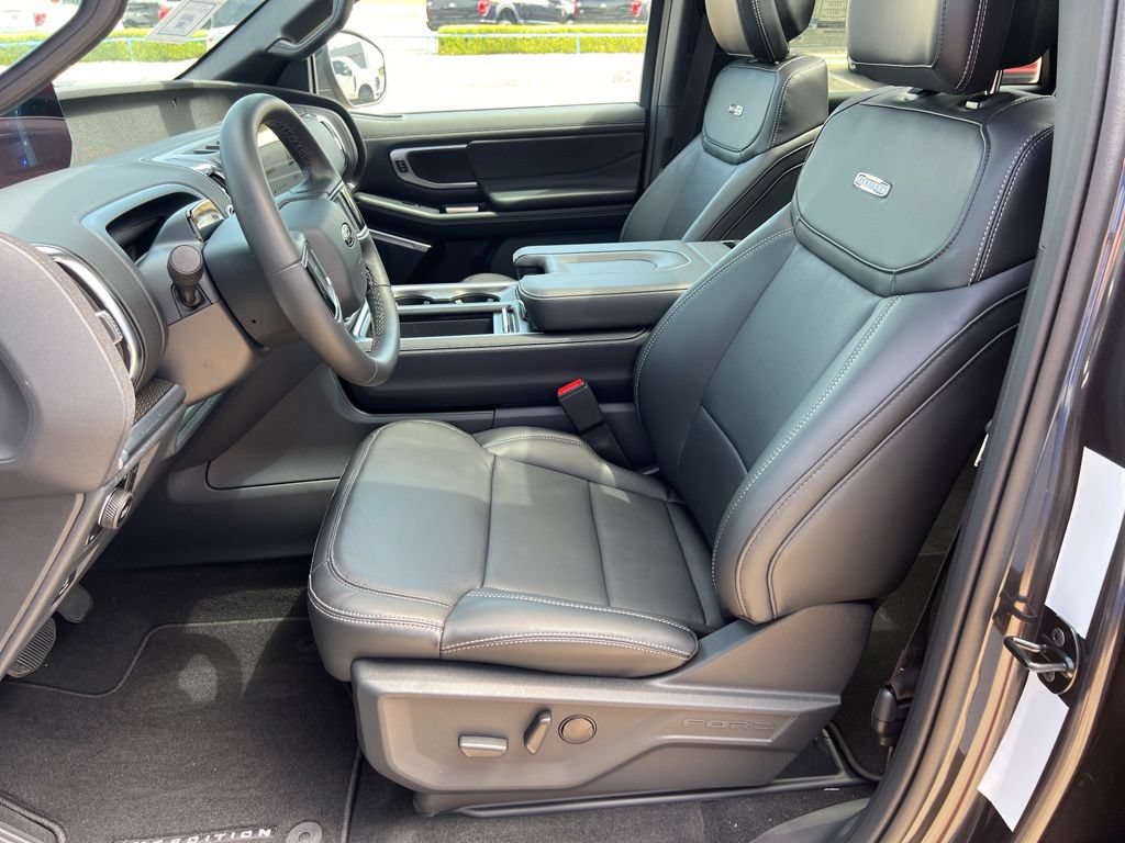 New 2026 Ford Expedition Max Platinum w/ Stealth Appearance Package AWD/4WD image 17