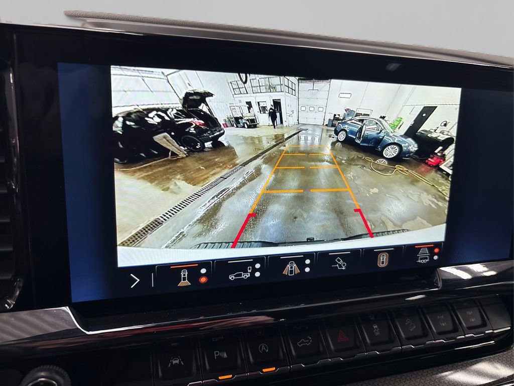 Used 2024 Chevrolet Silverado 1500 ZR2 w/ Technology Package image 34