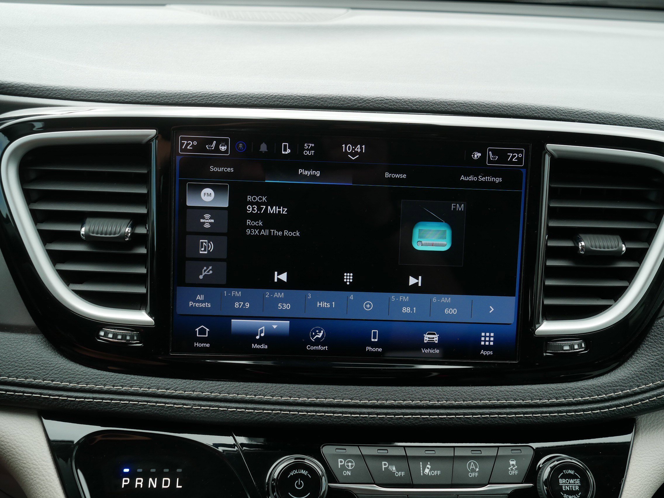 Used 2023 Chrysler Pacifica Touring-L AWD/4WD image 22