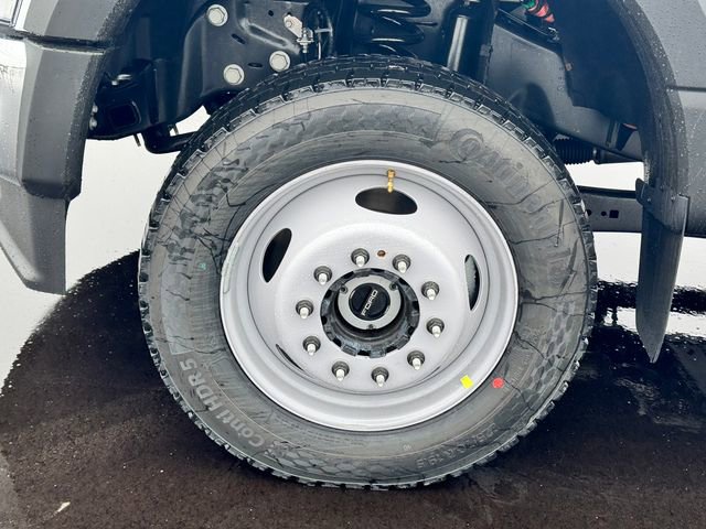 New 2025 Ford F550 4x4 Regular Cab Super Duty image 14