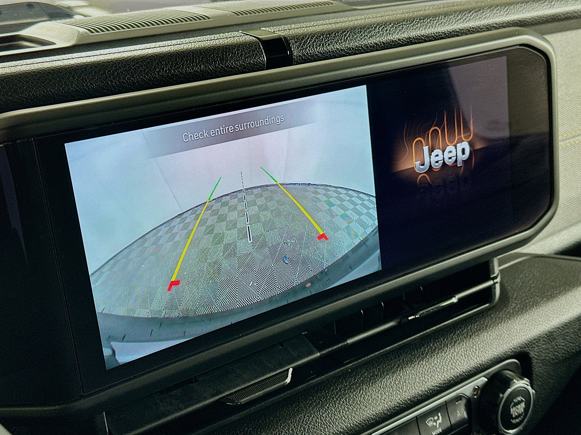 Used 2025 Jeep Wrangler Sport S image 21