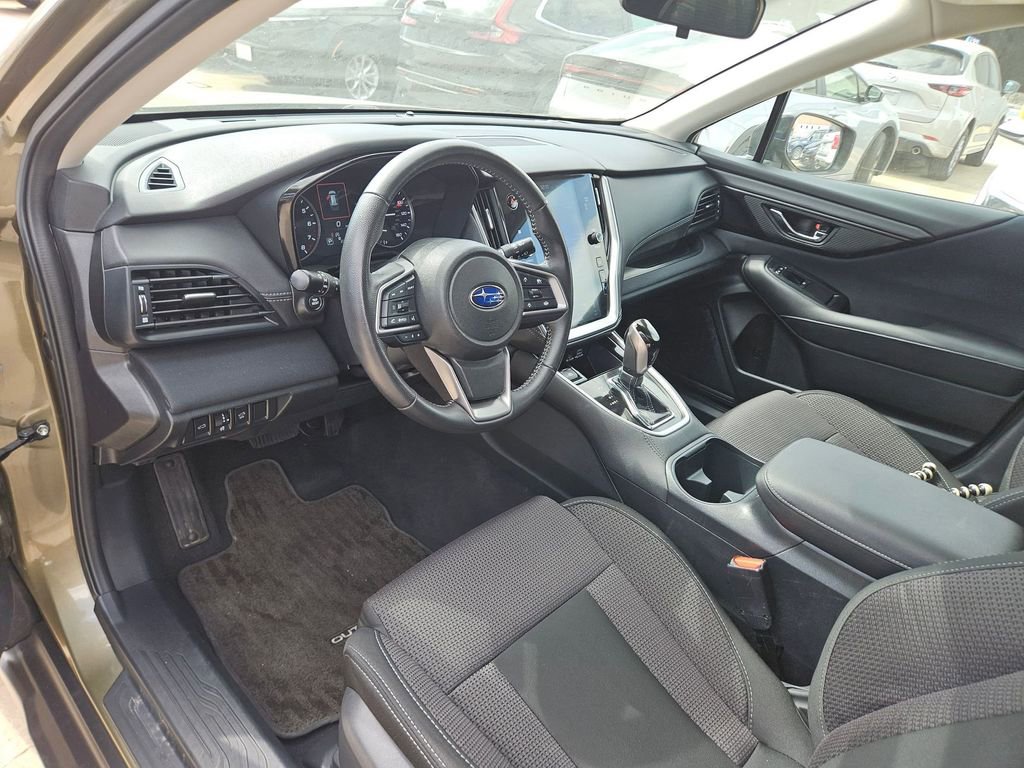 Used 2025 Subaru Outback Premium image 13