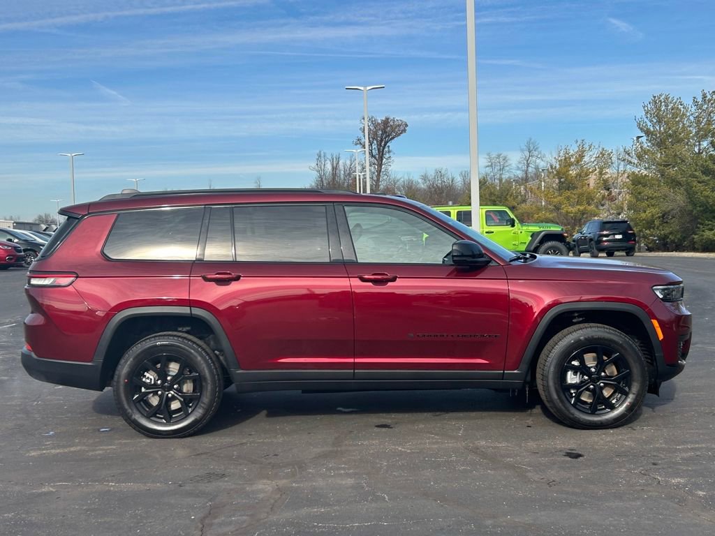 New 2025 Jeep Grand Cherokee L Altitude image 8
