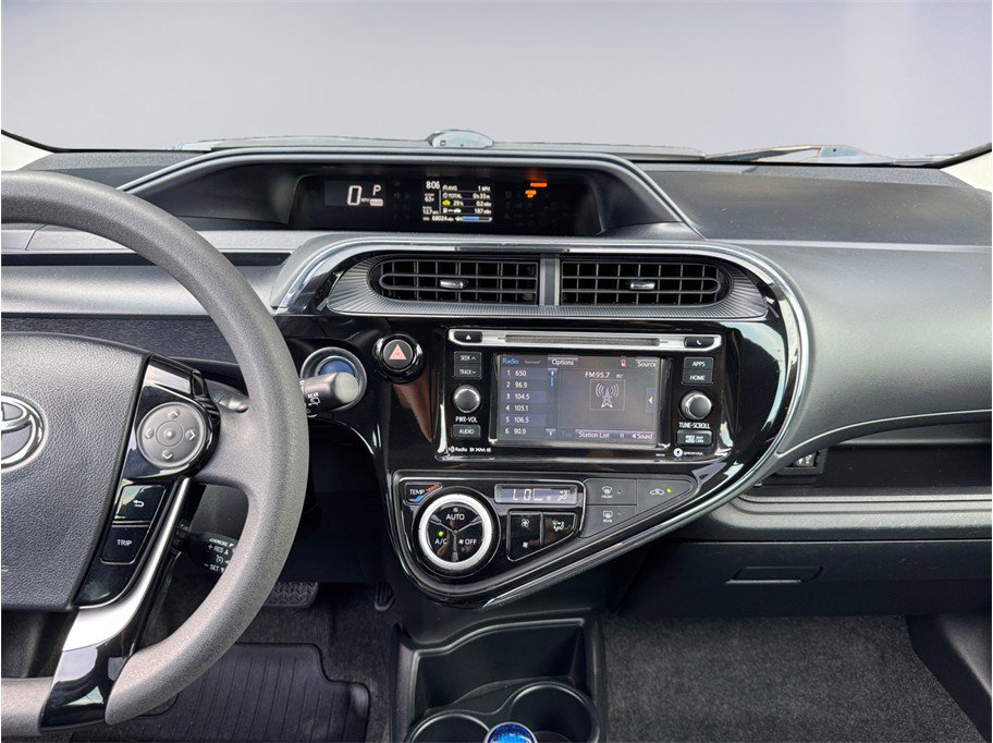 Used 2018 Toyota Prius C Three FWD image 11