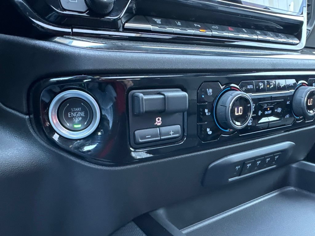 Used 2025 Chevrolet Silverado 2500 ZR2 w/ Technology Package AWD/4WD image 42
