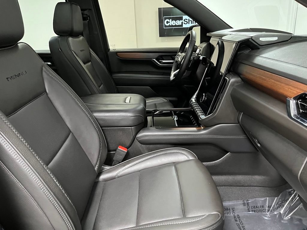 Used 2026 GMC Yukon XL Denali w/ Sun & Power Step Package AWD/4WD image 58