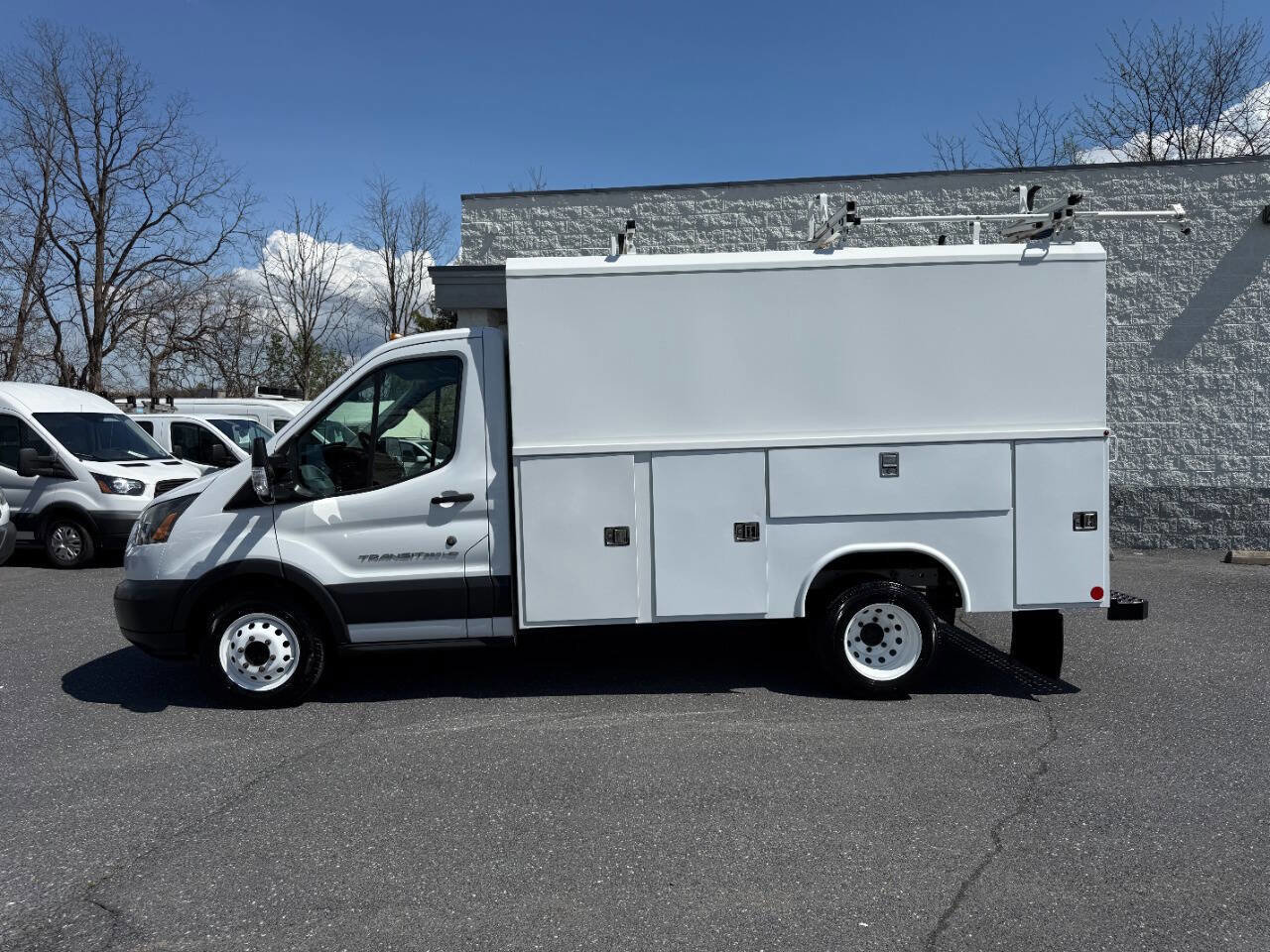 Used 2016 Ford Transit 350 138 DRW w/ Interior Upgrade Package RWD image 29