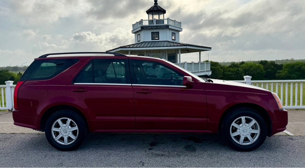 Used 2004 Cadillac SRX w/ Preferred Equipment Group image 4
