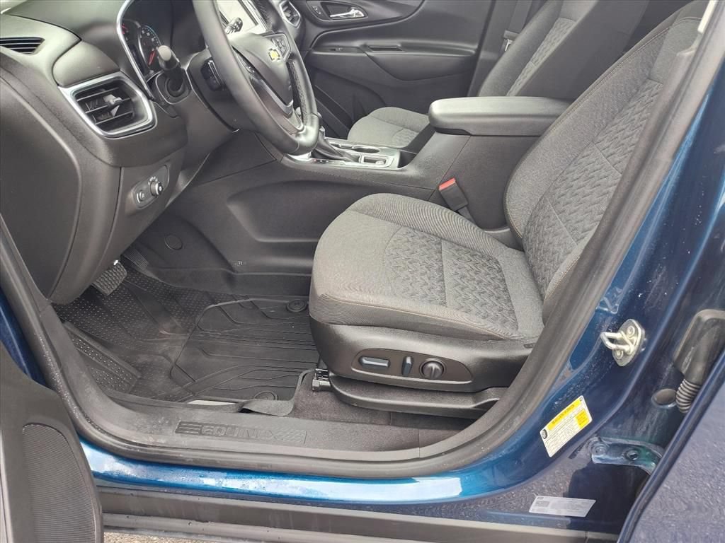 Used 2023 Chevrolet Equinox LT FWD image 12