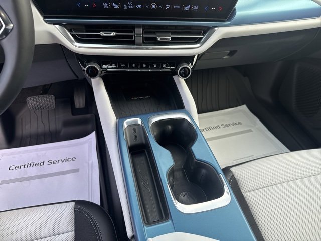 New 2025 Chevrolet Equinox EV LT w/ Convenience Package II image 17