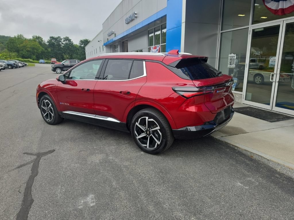 Certified 2025 Chevrolet Equinox EV LT AWD/4WD image 4
