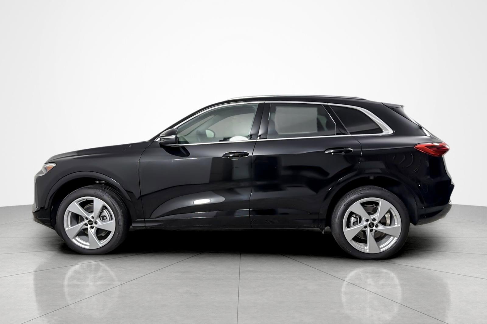 New 2025 Audi Q5 Premium Plus image 3