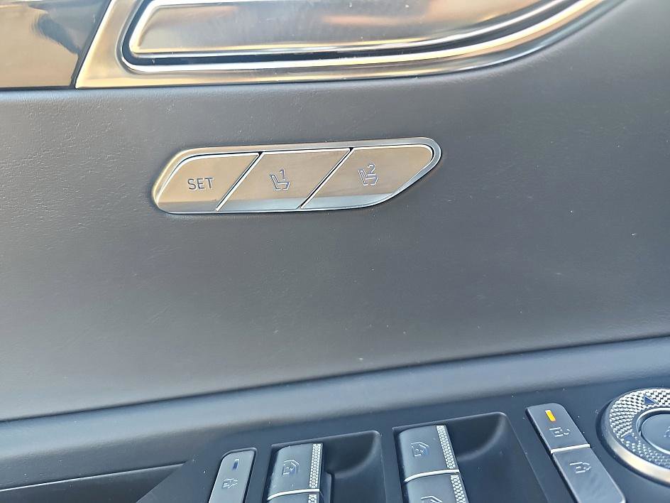 Used 2025 Genesis GV80 2.5T Standard image 11