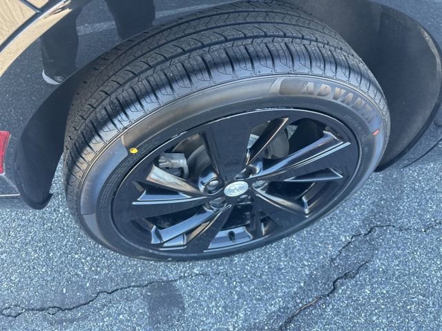 Used 2021 Buick Envision Essence w/ Technology Package I image 28