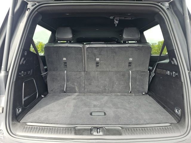 Used 2024 Jeep Wagoneer Series II w/ Flexible Seating Group image 11