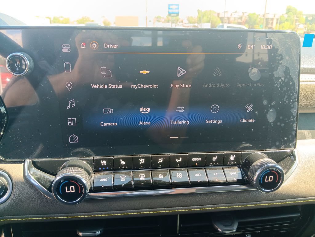 Used 2025 Chevrolet Colorado ZR2 w/ Technology Package AWD/4WD image 19
