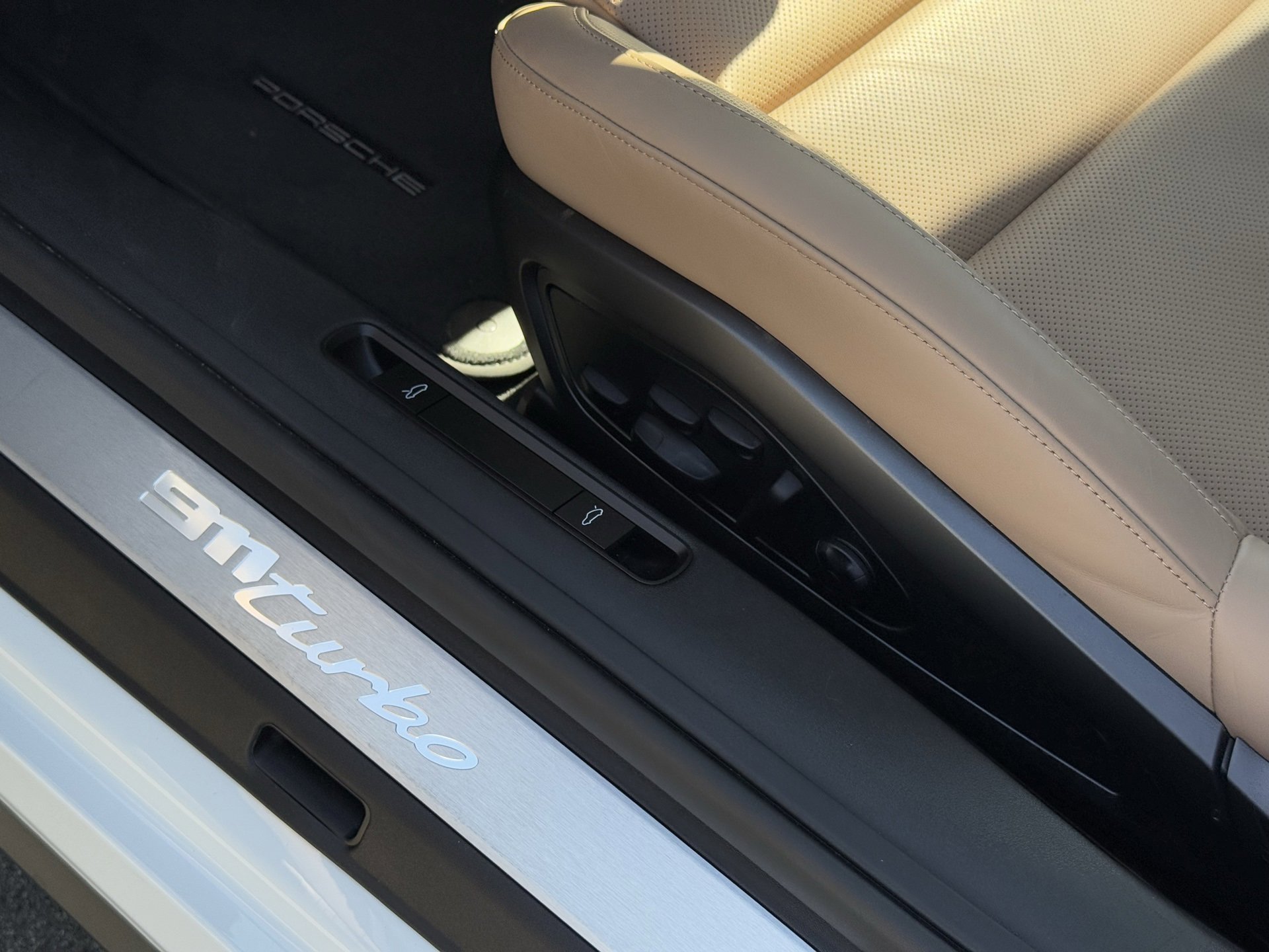 Certified 2024 Porsche 911 Turbo image 37