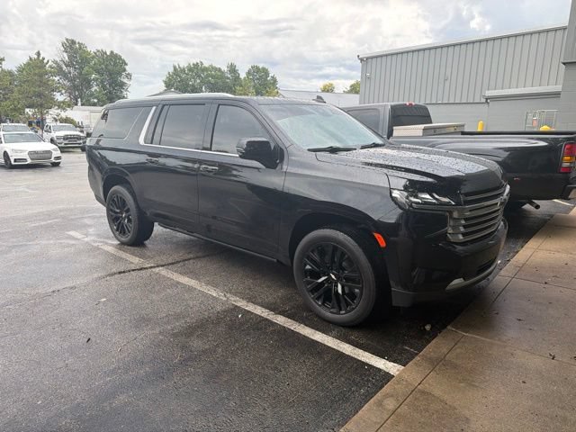 Used 2024 Chevrolet Suburban High Country w/ Advanced Technology Package AWD/4WD image 5