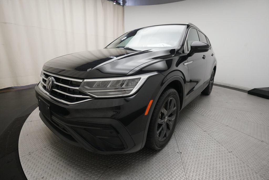 Used 2024 Volkswagen Tiguan SE AWD/4WD image 12