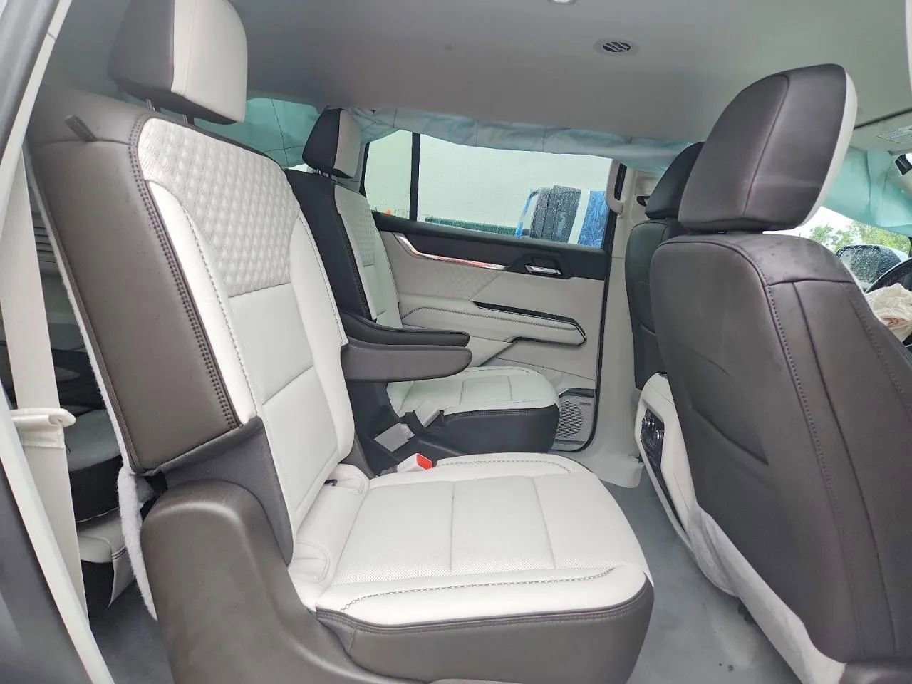 Used 2024 GMC Acadia Denali w/ Super Cruise Package FWD image 11