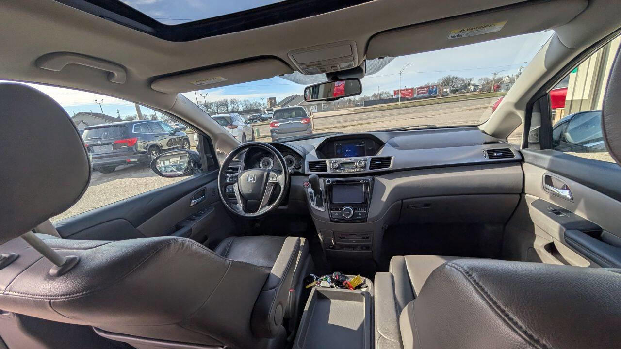 Used 2016 Honda Odyssey Touring Elite image 14