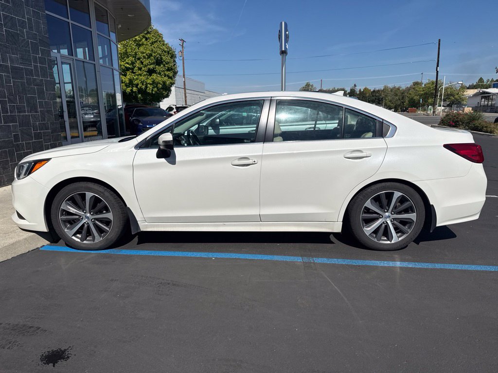 Used 2016 Subaru Legacy 2.5i Limited AWD/4WD image 2