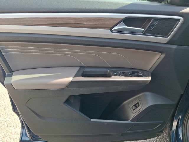 Used 2023 Volkswagen Atlas SEL AWD/4WD image 12