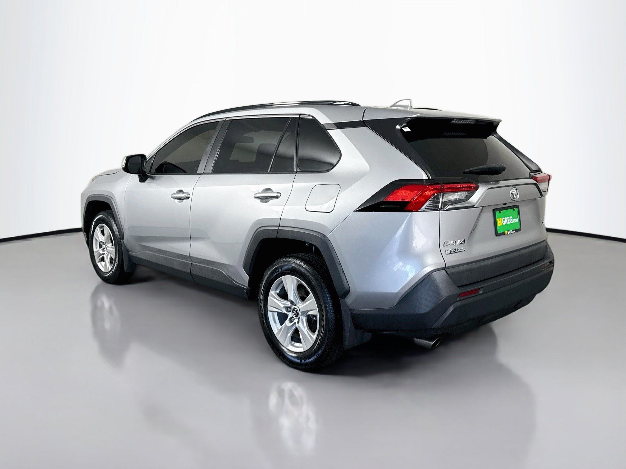 Used 2021 Toyota RAV4 XLE FWD image 7