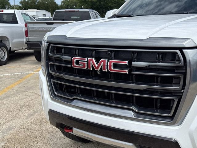 Used 2021 GMC Yukon AT4 w/ AT4 Premium Plus Package AWD/4WD image 3