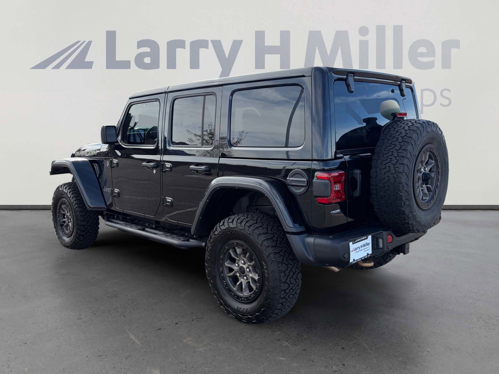 Used 2023 Jeep Wrangler Unlimited Rubicon 392 w/ Trailer Tow Package image 4